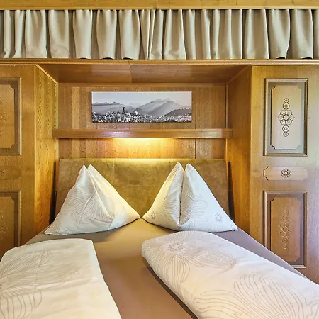 Landhaus Eichenhof Апартаменты *